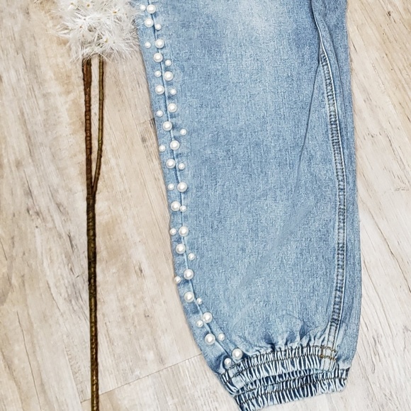 NWT Boyfriend Style High Waist Jean W/Pearl Design - Picture 4 of 5